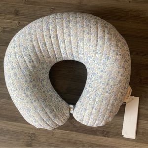 Minnow children’s travel pillow NWT